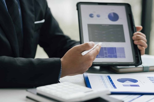 Budget des ventes : choisir son intégration de solutions analytics